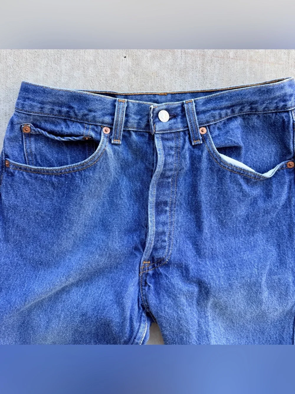 Vintage Levi’s 501 Jeans Made In USA 90s Button Fly 30x29